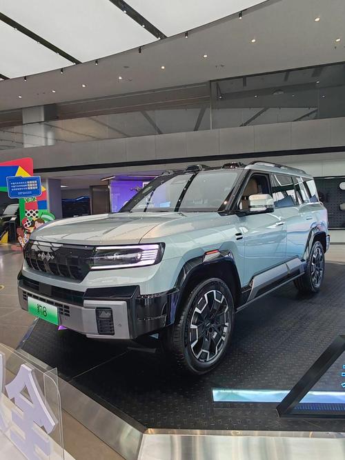 惠州40比亚迪方程豹硬派越野的爆款，英菲尼迪35周年与你共成长